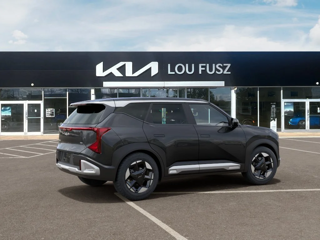 New 2027 Interstellar Gray Kia S image 6