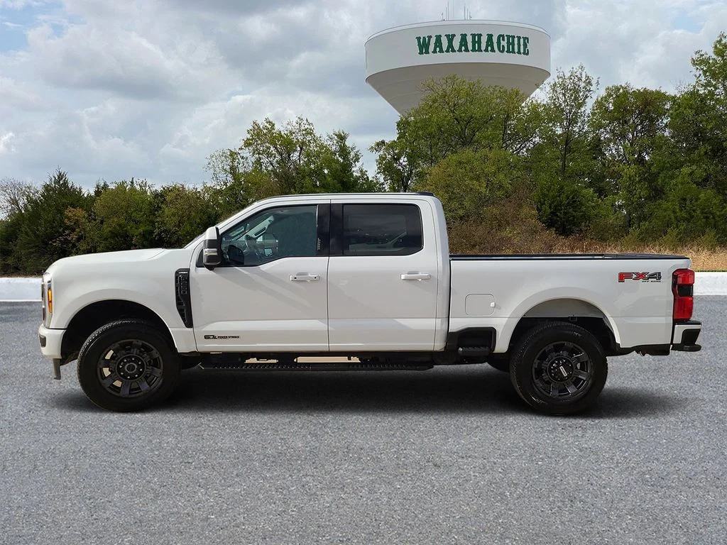 Used 2023 White Ford Lariat image 3
