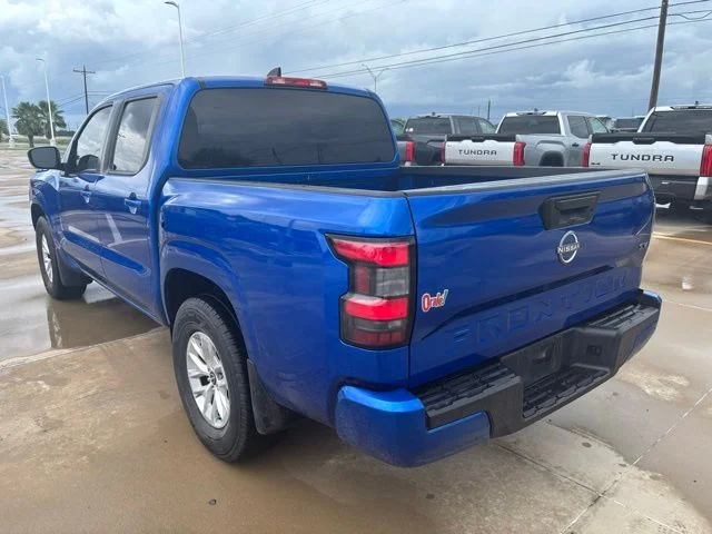 Used 2024 Blue Nissan SV image 4