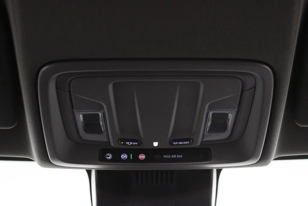 New 2026 Sterling Metallic GMC Elevation image 21