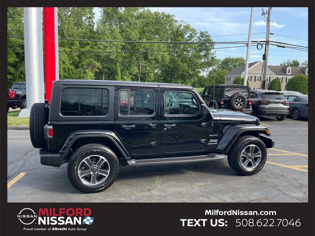 Used 2023 Black Jeep Sahara image 6