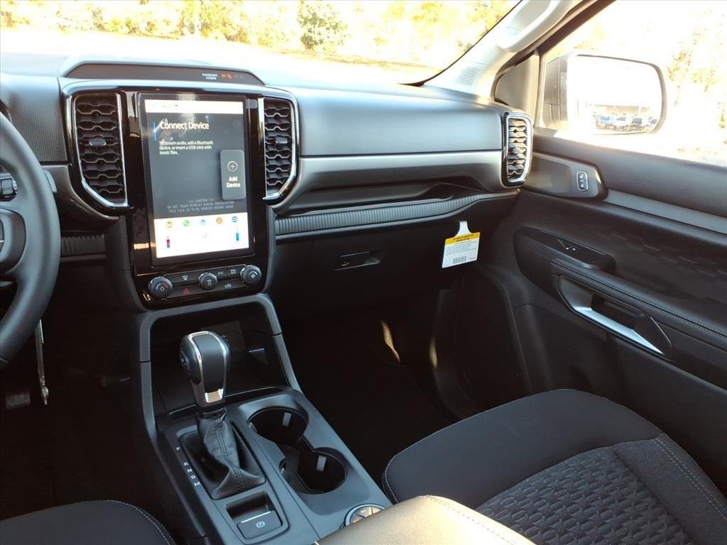 New 2025 Oxford White Ford XLT image 25