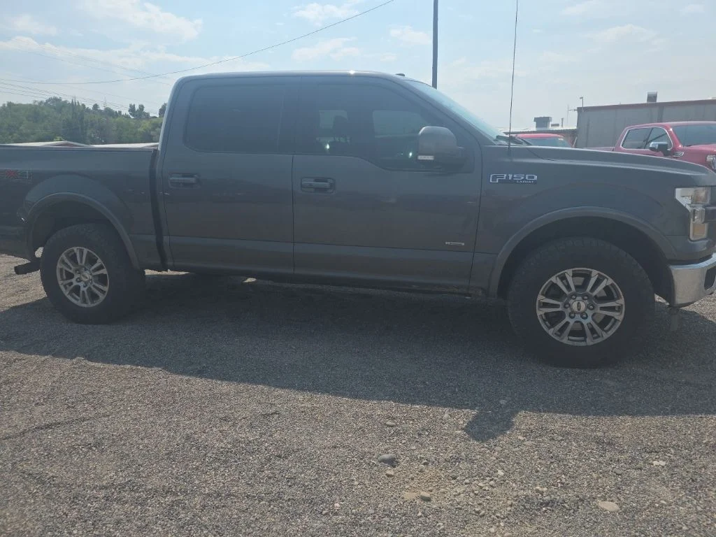Used 2017 Gray Ford Lariat image 22