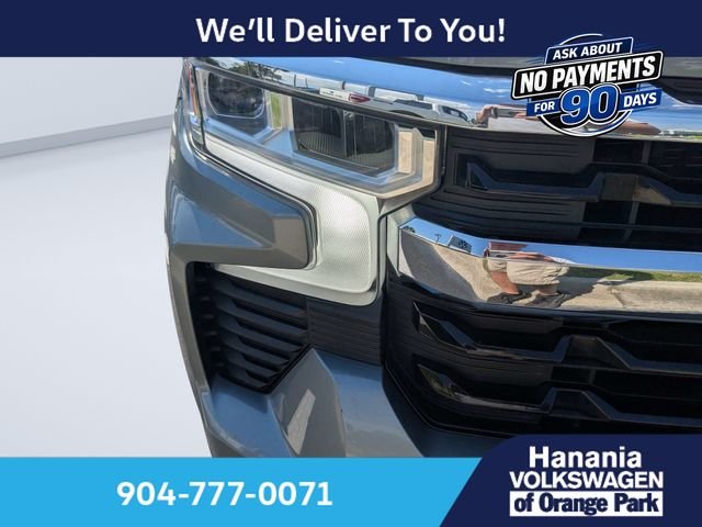 Used 2023 Gray Chevrolet LT image 9