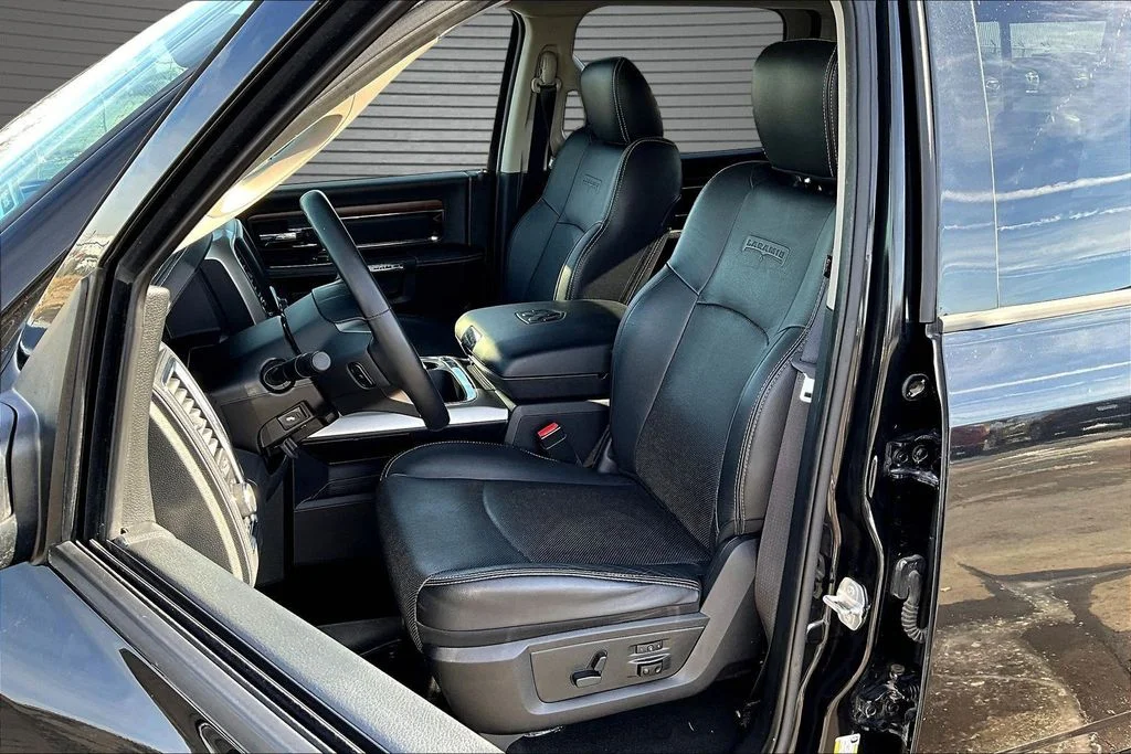 Used 2016 Black Ram Laramie image 22