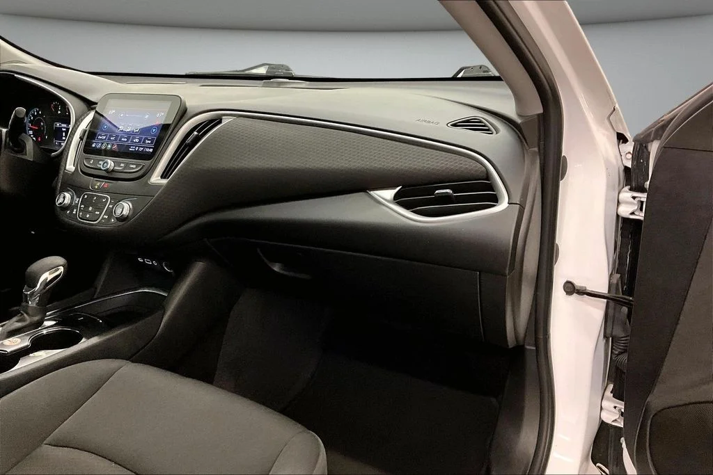 Used 2023 White Chevrolet LT image 26