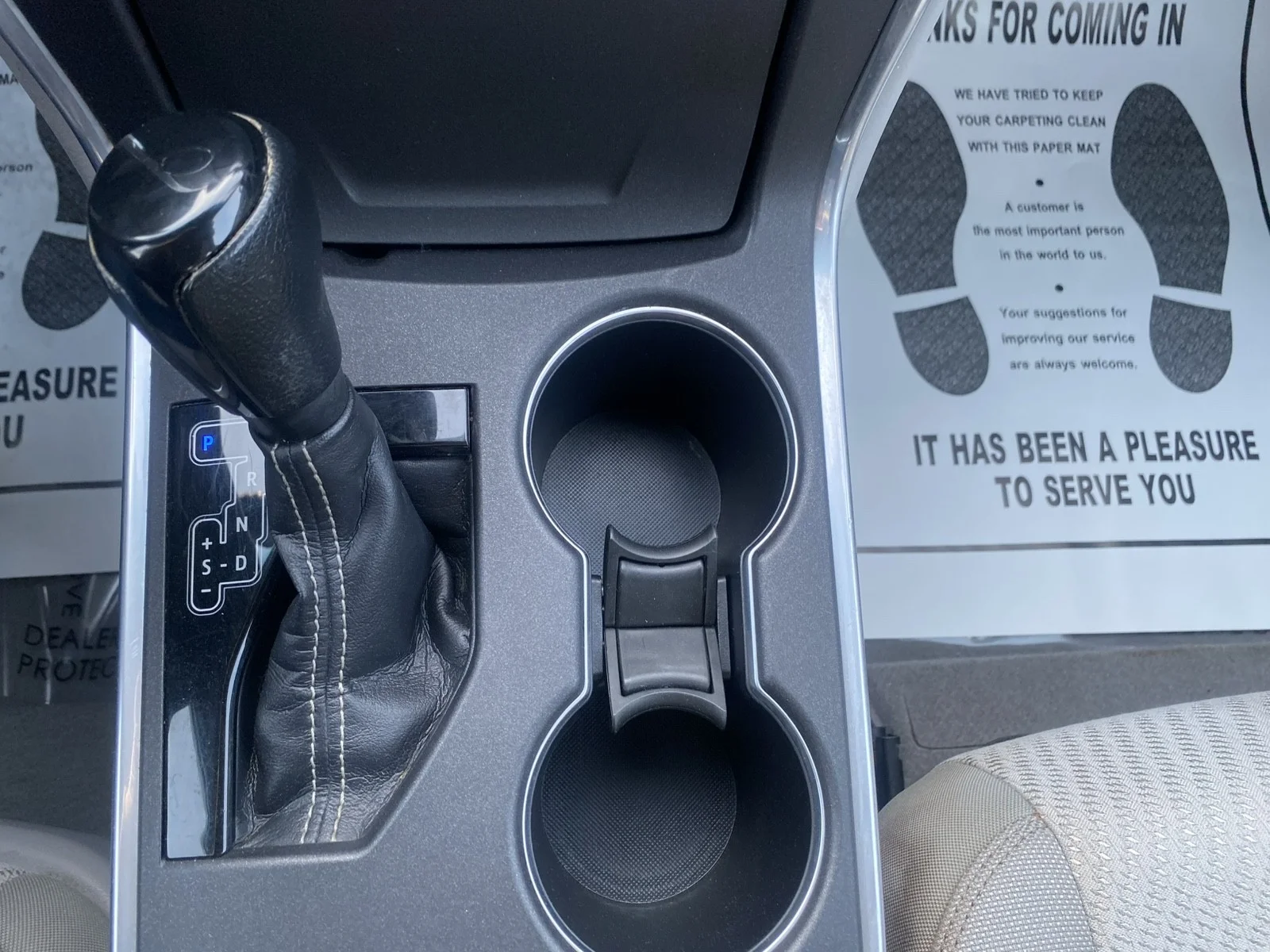 Used 2015 Blue Toyota LE image 15