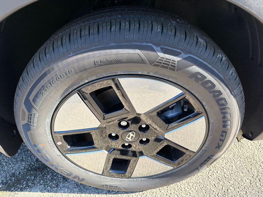 New 2026 Black Hyundai SE image 12