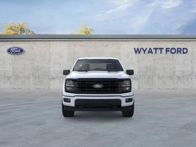 New 2026 Oxford White Ford XLT image 7