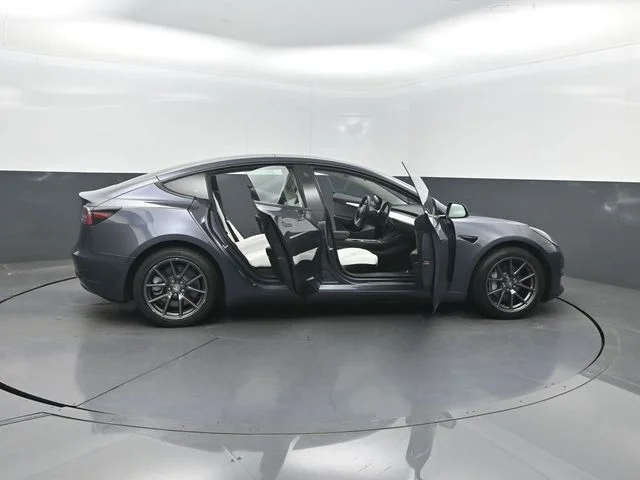 Used 2022 Black Tesla Base image 29