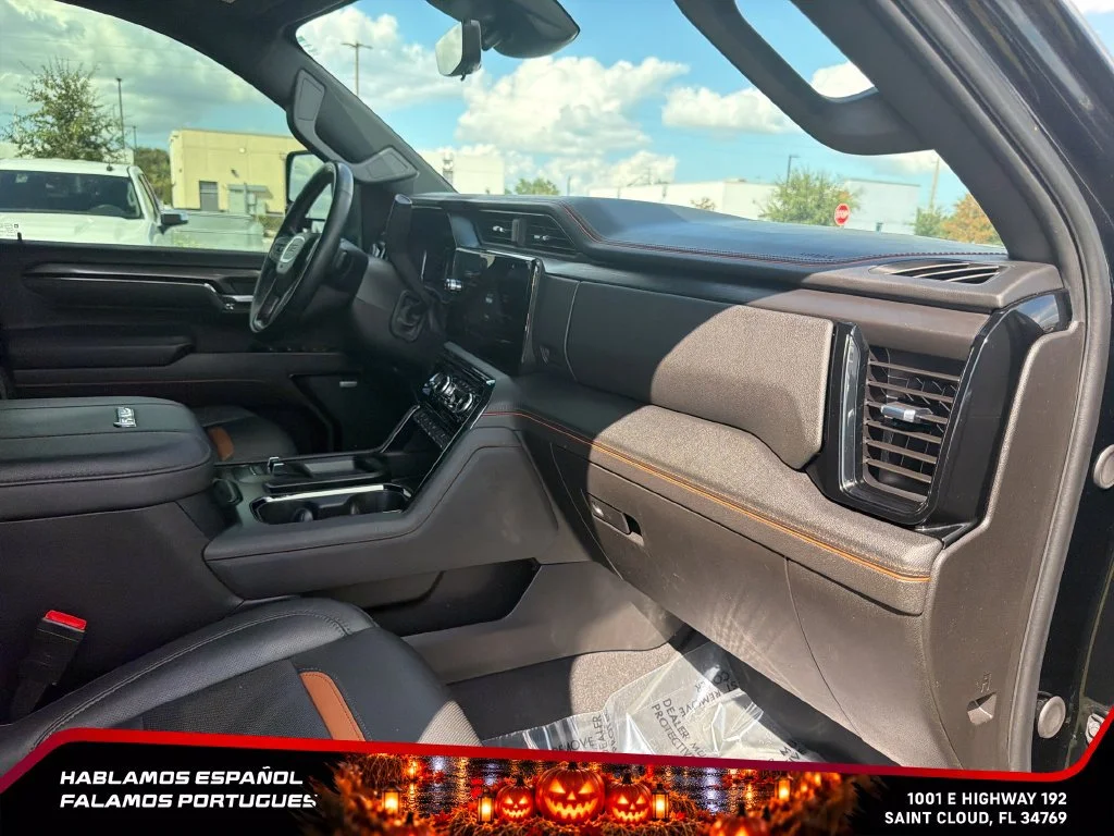 Used 2024 Onyx Black GMC AT4 image 32