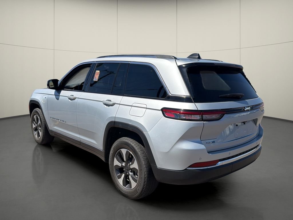 Used 2022 Silver Jeep 4xe image 5