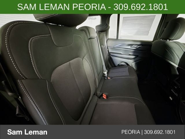 New 2026 Diamond Black Crystal Pearlcoat Jeep Laredo X image 26