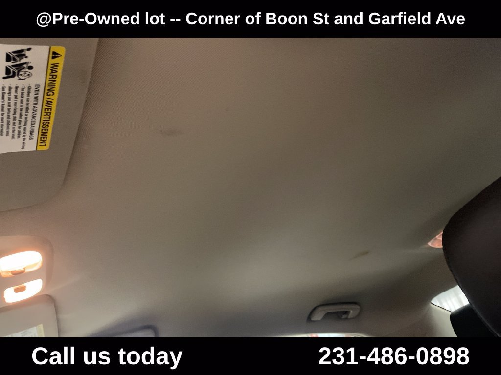 Used 2012 Gray Ford SE image 12
