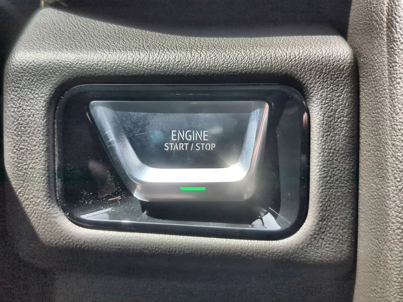 New 2026 Summit White GMC Elevation image 17