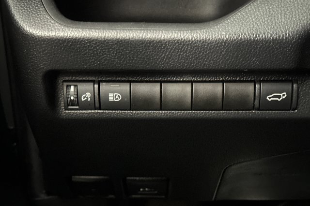 Used 2023 Lunar Rock Toyota XLE Premium image 35