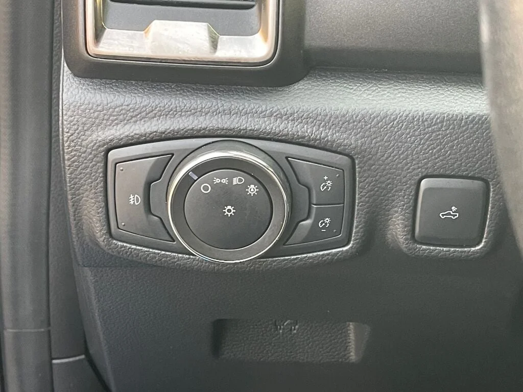 Certified Used 2021 Velocity Blue Metallic Ford XLT image 19