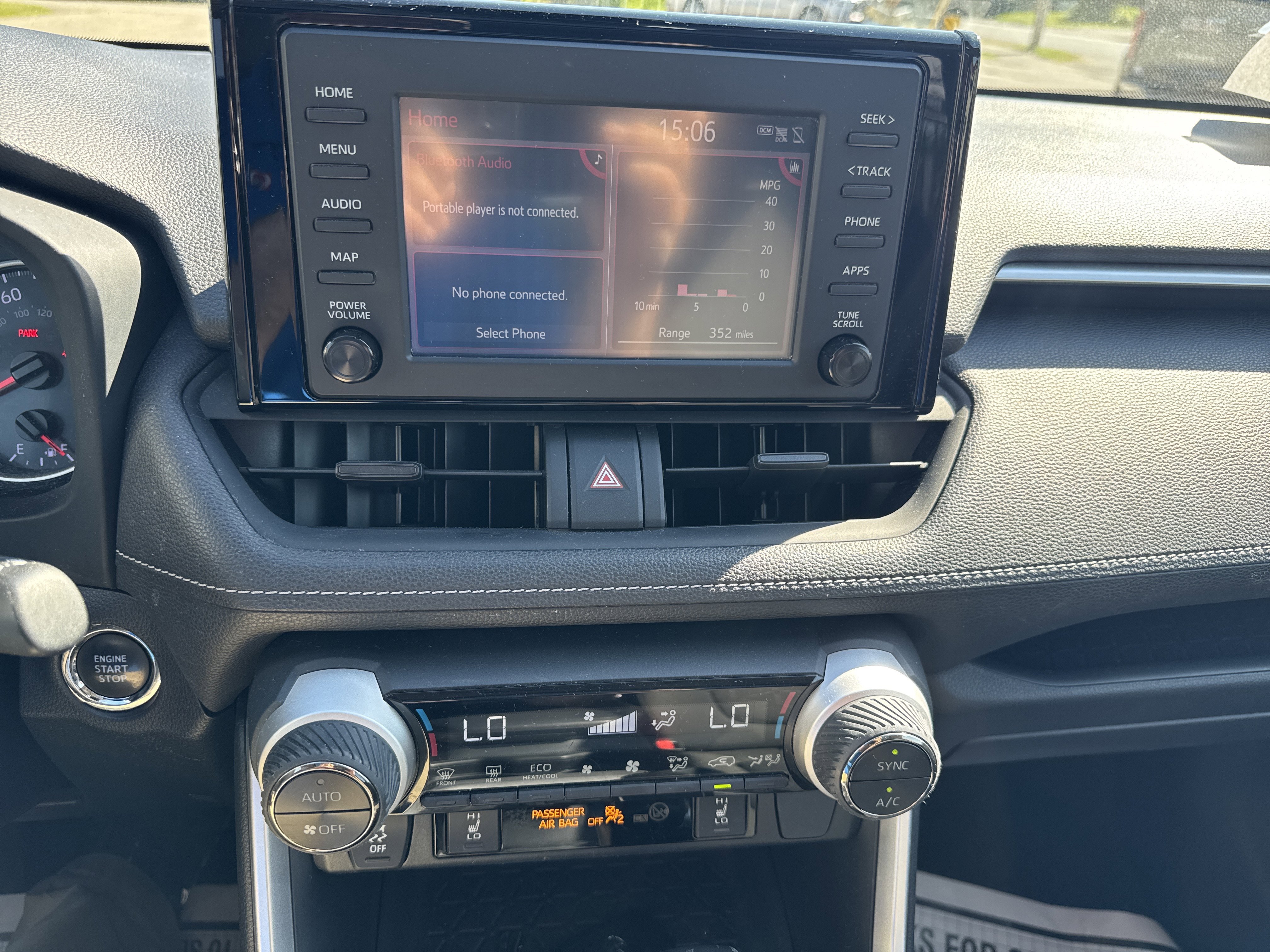 Used 2019 RUBY FLARE PEARL Toyota XLE image 20