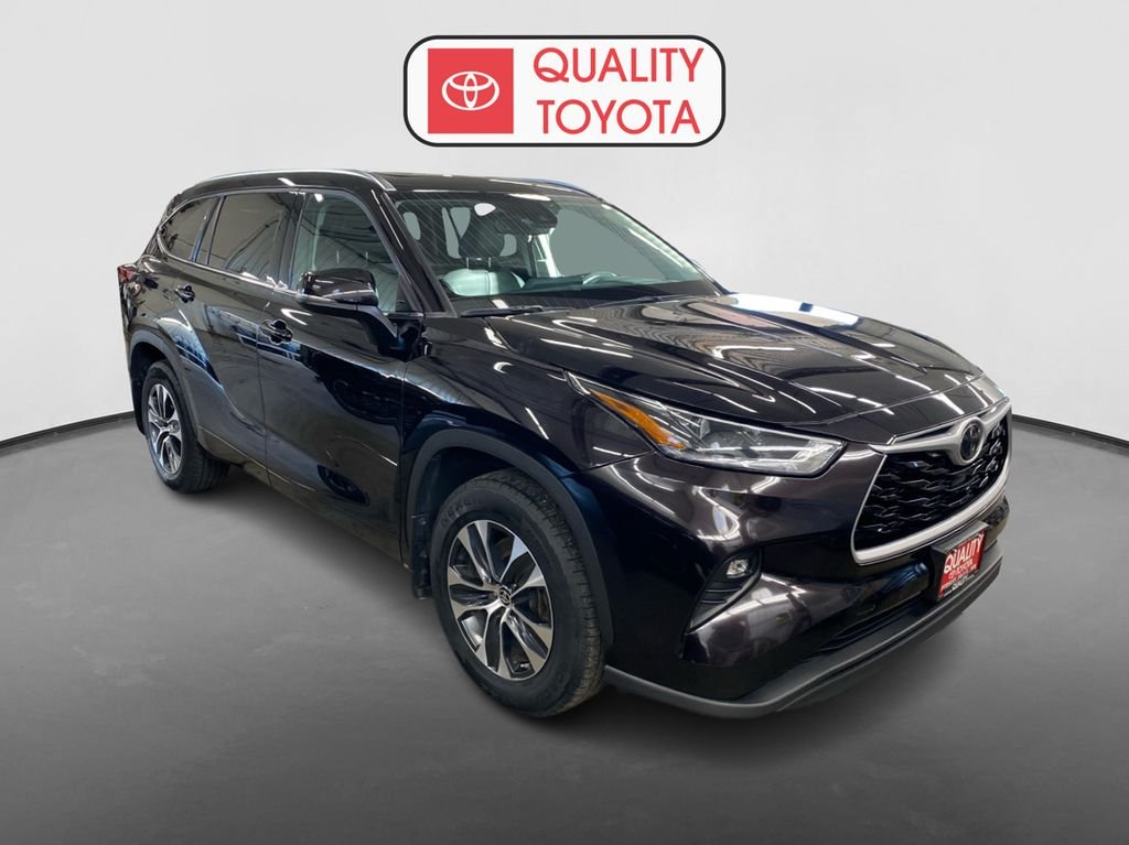 Used 2021 Toyota Highlander XLE with VIN 5TDHZRBH0MS062355 for sale in Fergus Falls, Minnesota