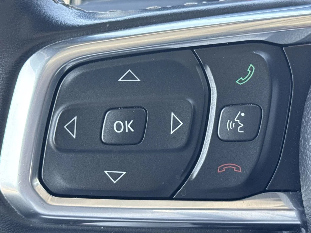 Used 2021 White Jeep Overland image 24