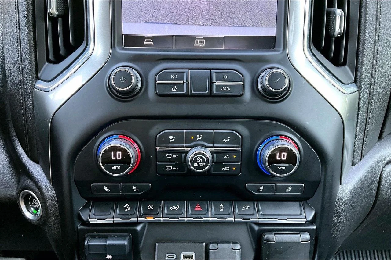 Used 2021 Silver Chevrolet RST image 17