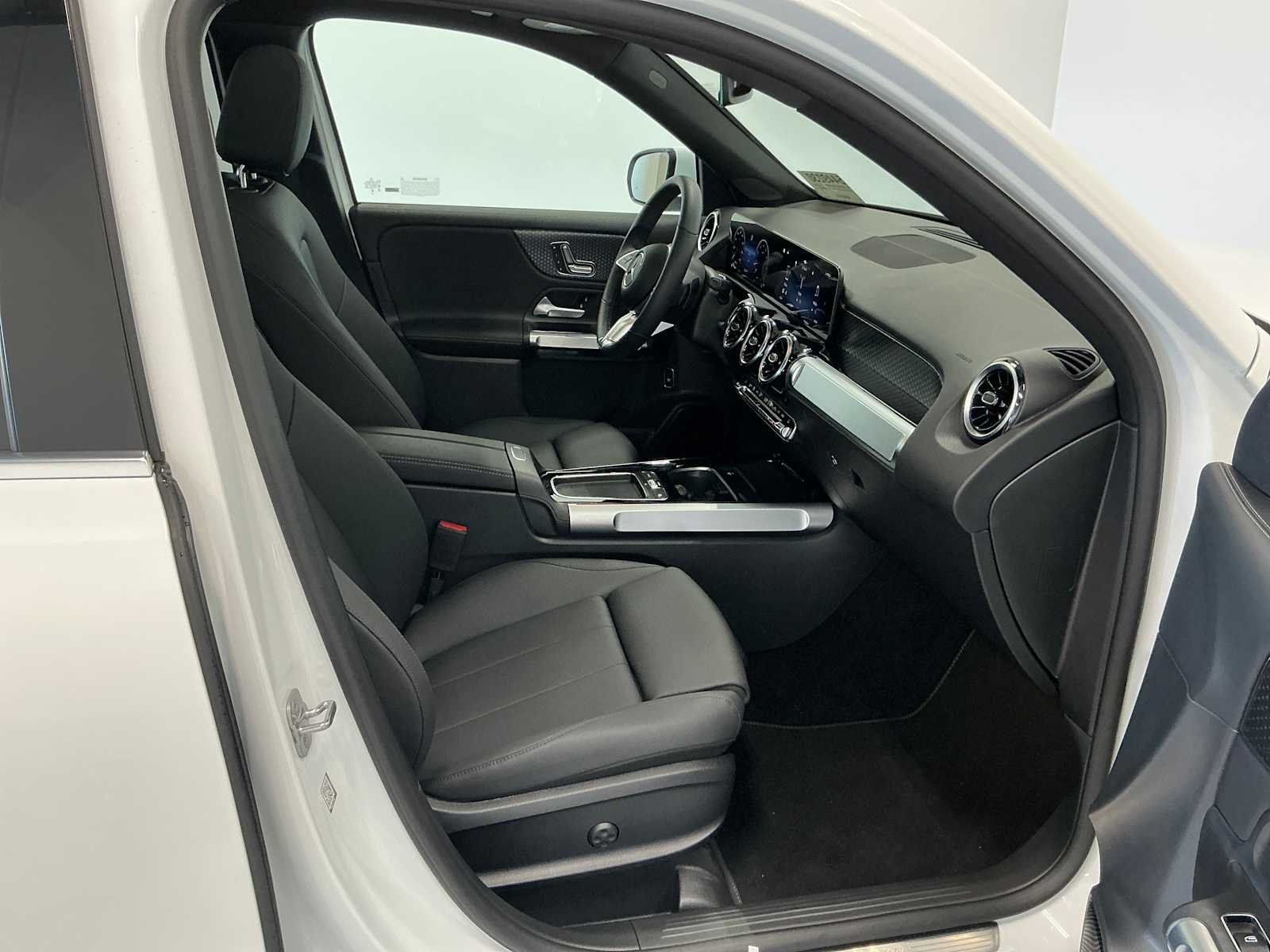 Certified Used 2026 Polar White Mercedes-Benz GLB 250 image 11