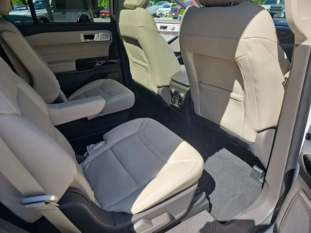 Used 2023 White Ford Platinum image 11