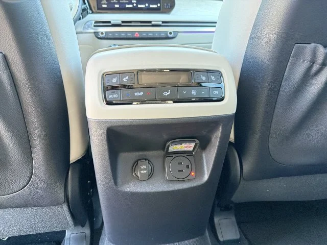 Used 2024 Black Hyundai Calligraphy image 40