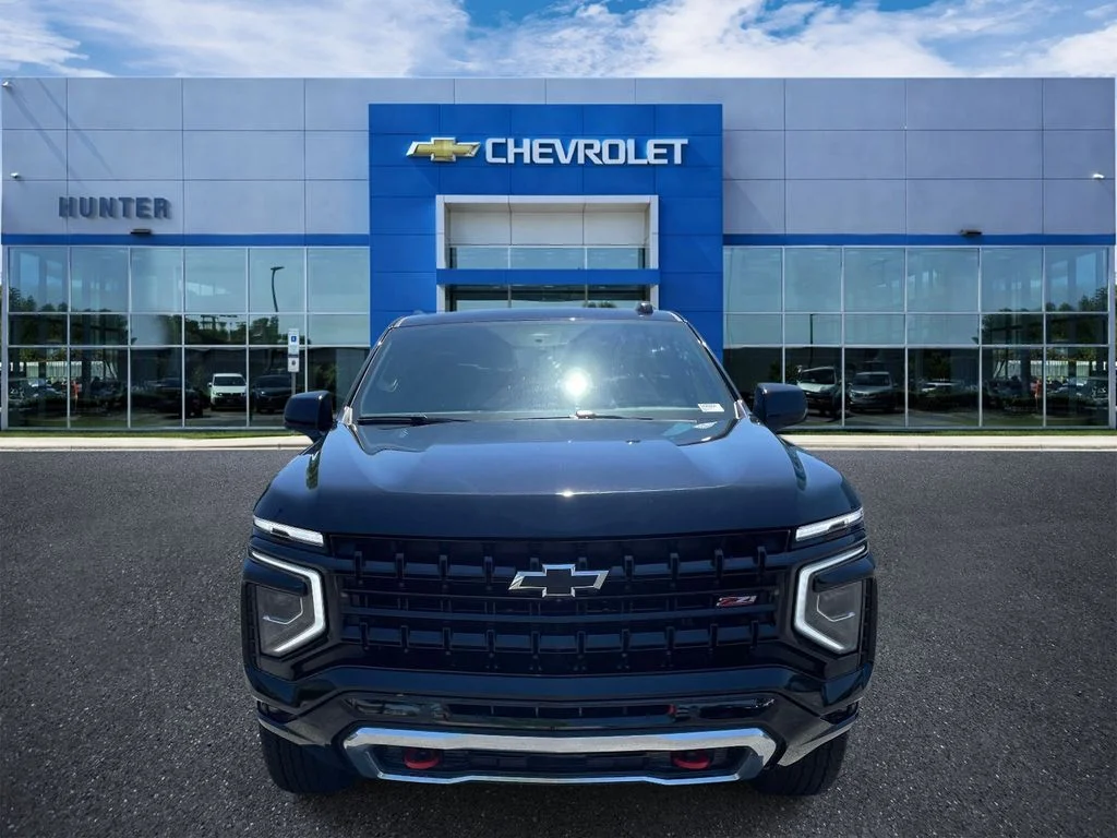 Used 2025 Black Chevrolet Z71 image 2