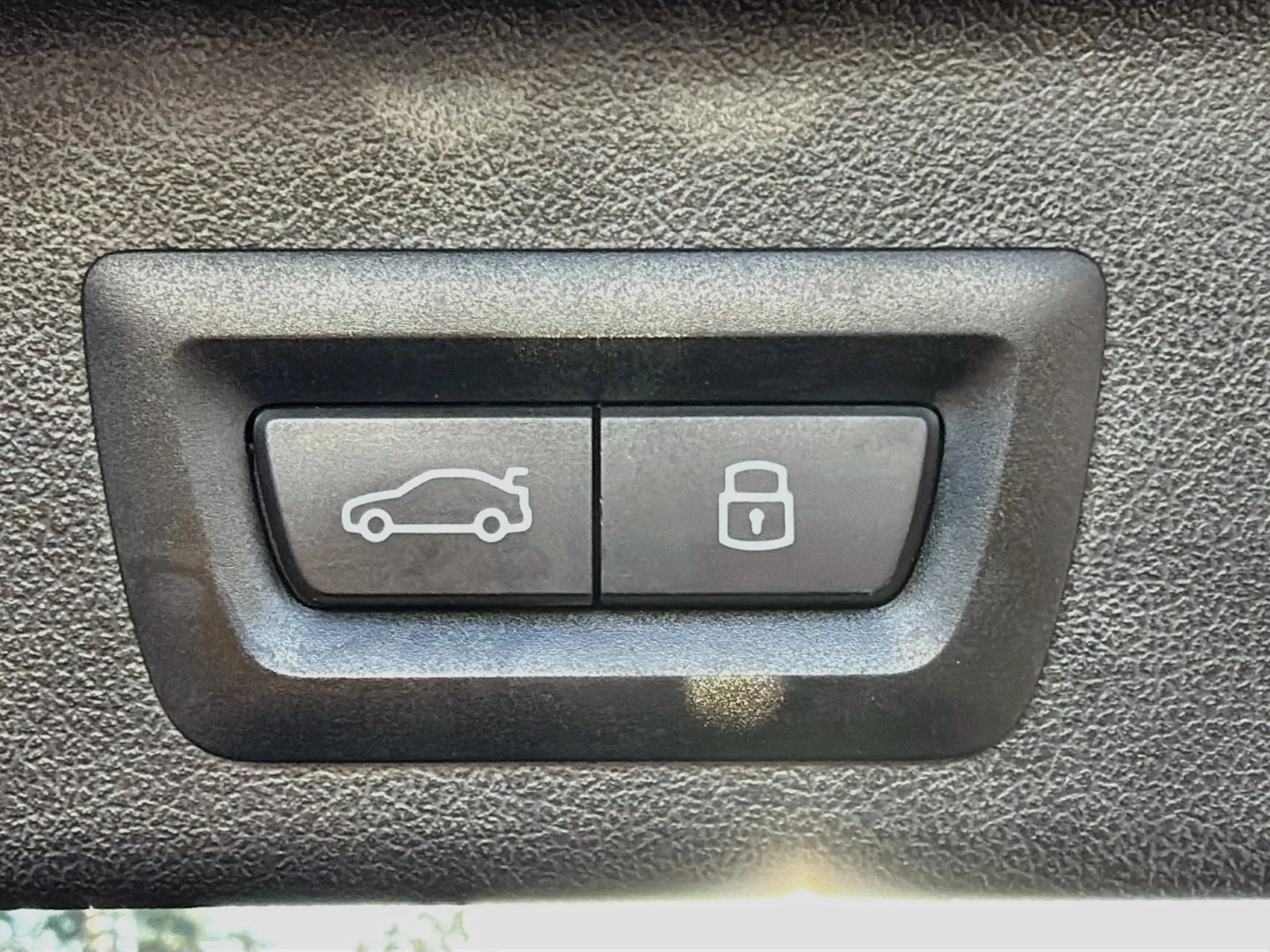 Used 2024 Carbon Black Metallic BMW xDrive40i image 13