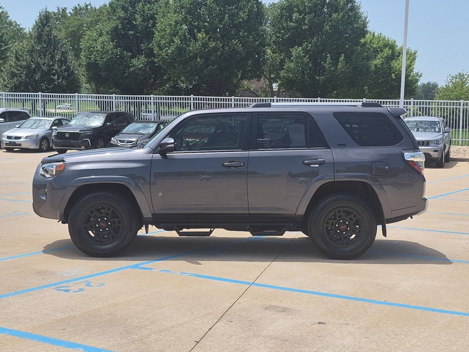 Used 2021 Magnetic Gray Metallic Toyota SR5 Premium 4WD image 9