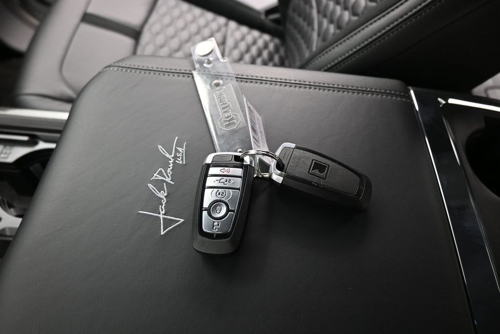 New 2026 Avalanche Ford Lariat image 18