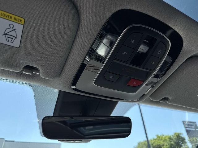Used 2023 White Hyundai Limited image 28