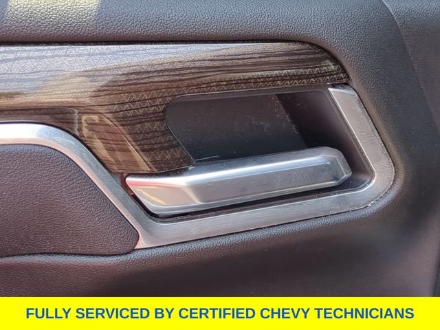Used 2025 White Chevrolet LT image 37