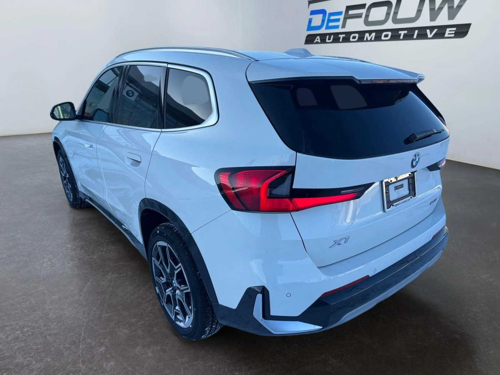 New 2026 Alpine White BMW xDrive28i image 17