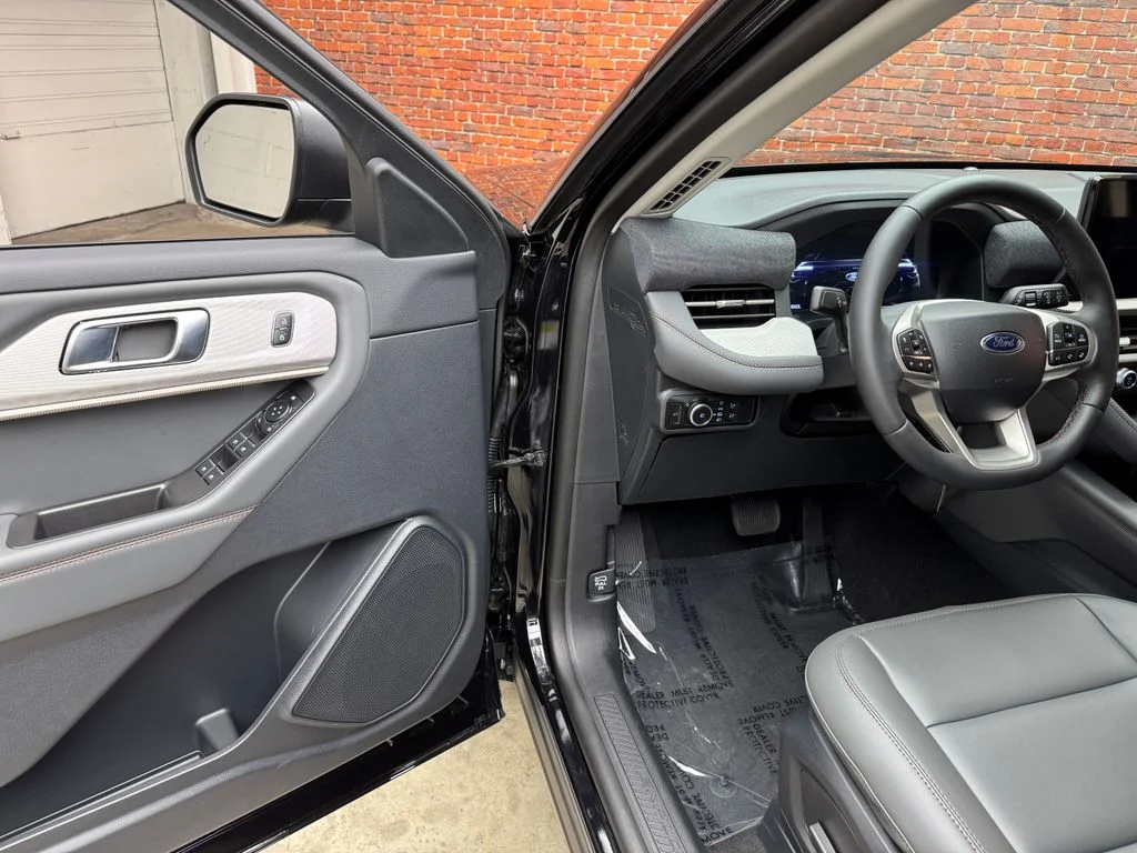 New 2026 Agate Black Metallic Ford Active image 8