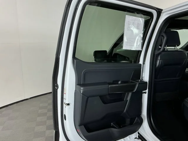 Used 2023 Oxford White Ford XLT image 27