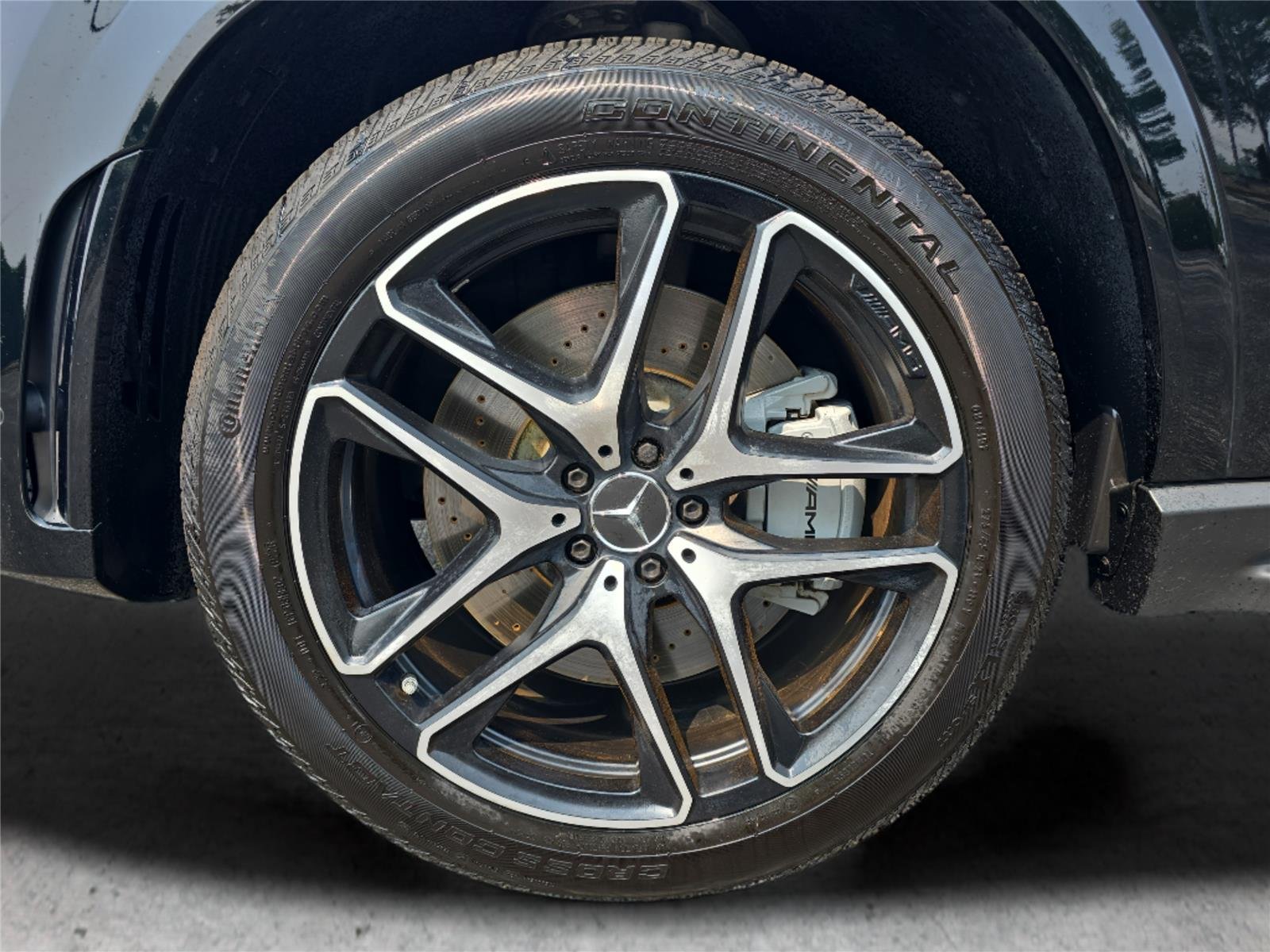 Used 2021 Black Mercedes-Benz AMG® GLE 53 image 30