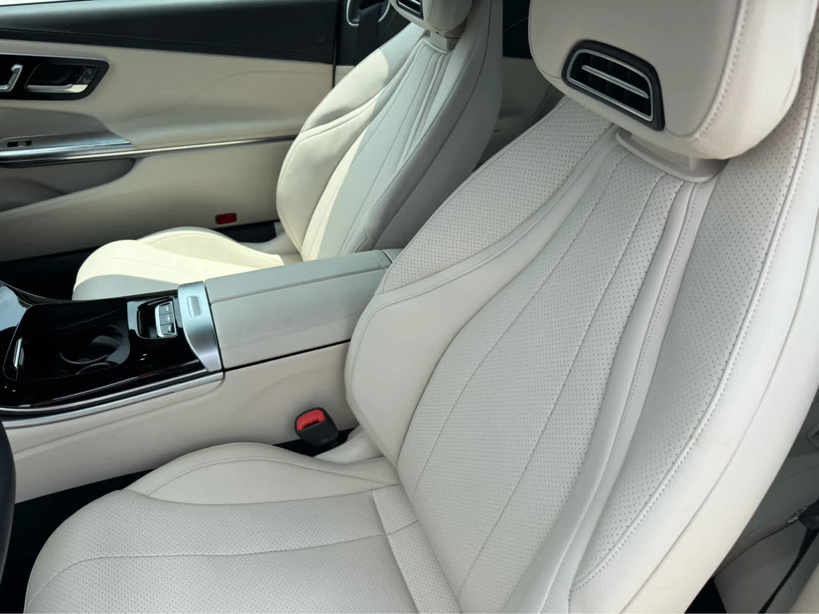 Used 2024 Polar White Mercedes-Benz CLE 450 image 12