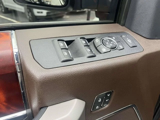 Used 2022 White Ford King Ranch image 19