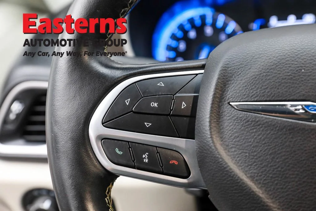 Used 2020 Red Chrysler LX image 15