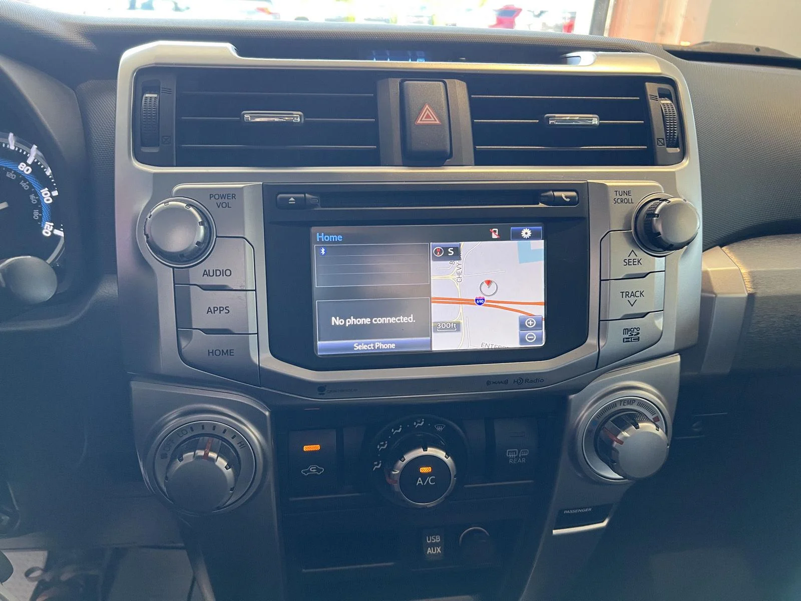 Used 2019 Gy Toyota SR5 image 22