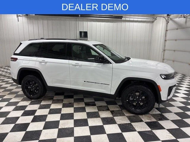 2026 Jeep Grand Cherokee Altitude