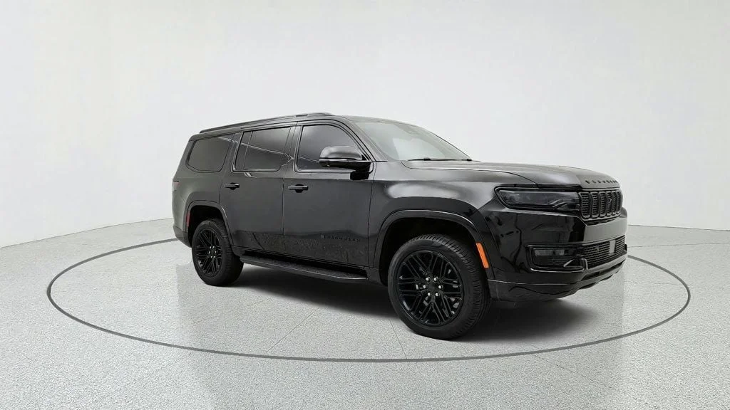 Used 2023 Diamond Black Crystal Pearlcoat Jeep Series II Carbide 4x4 image 3