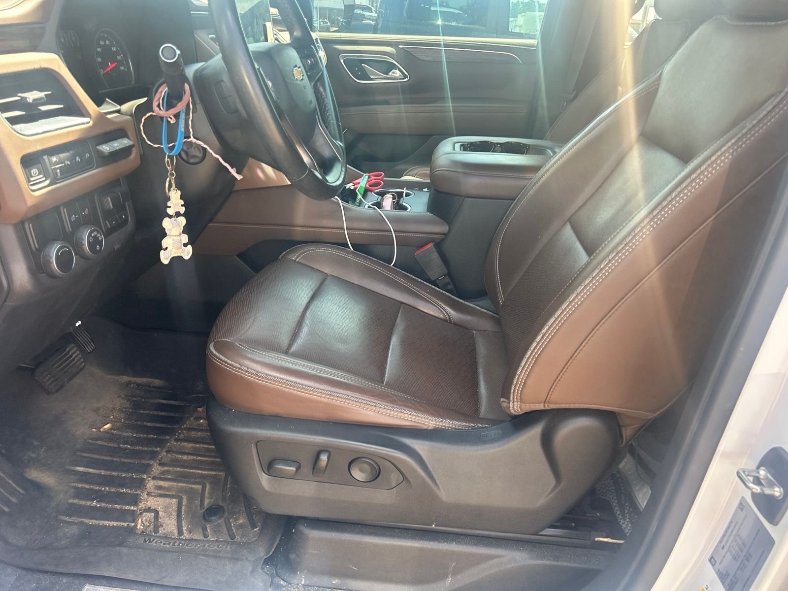 Used 2021 White Chevrolet High Country image 29