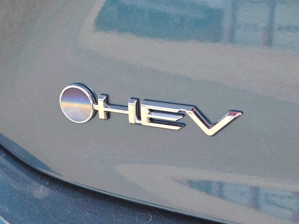 New 2026 Ocean Gem with Midnight Black Metallic roof Toyota XSE image 28