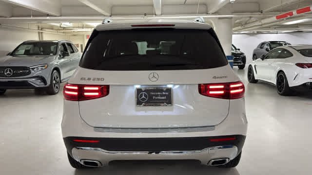 Used 2026 Polar White Mercedes-Benz GLB 250 image 7