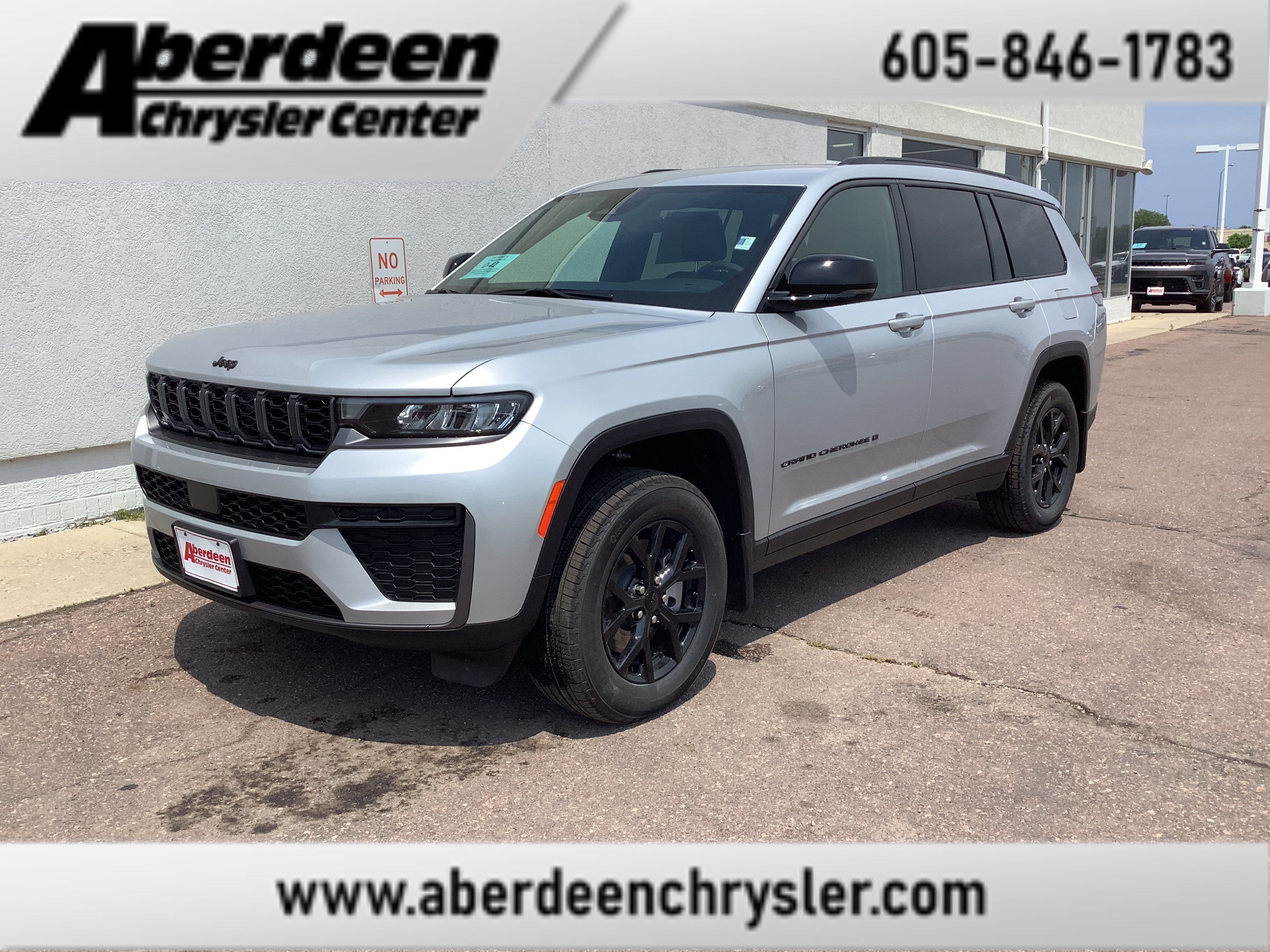New 2026 Silver Zynith Exterior Paint Jeep Altitude image 1