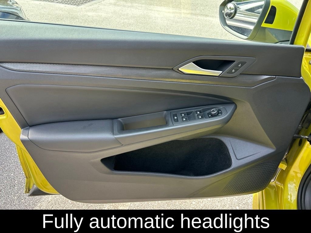 Used 2022  Volkswagen Autobahn image 17