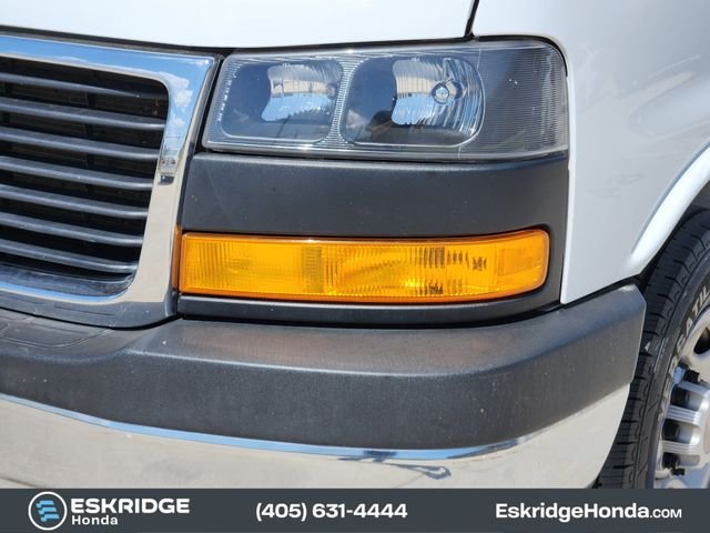 Used 2022 White GMC Work Van image 10